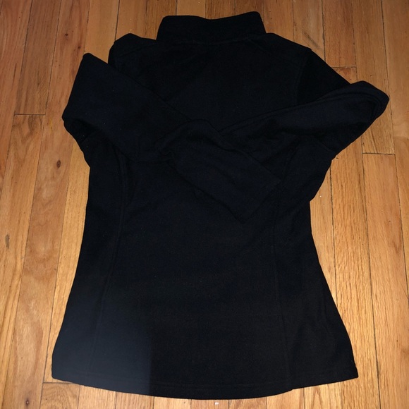 NEW PULLOVER BY NORH FACE •S• - Picture 3 of 3